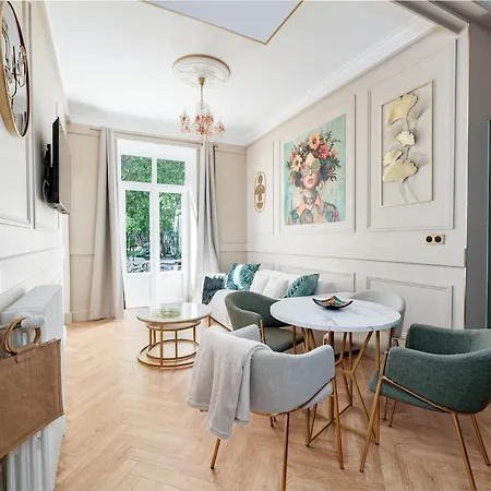 Les Ambassadeurs T2 4 Couchages, Ascenseur, Balcon Appartamento