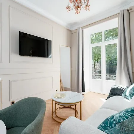 Les Ambassadeurs T2 4 Couchages, Ascenseur, Balcon *